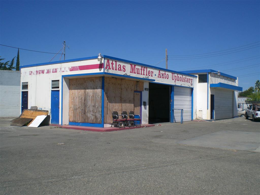 6728 Franklin Blvd Before