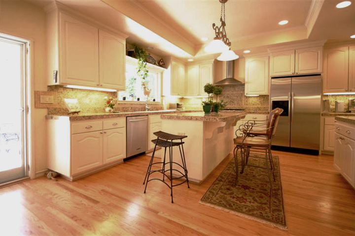 grupe_kitchen_-medium-_copy-1-.jpg