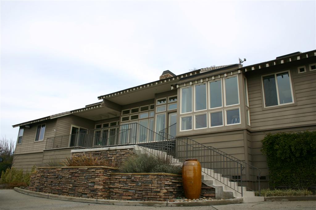 Exterior Front Slipe